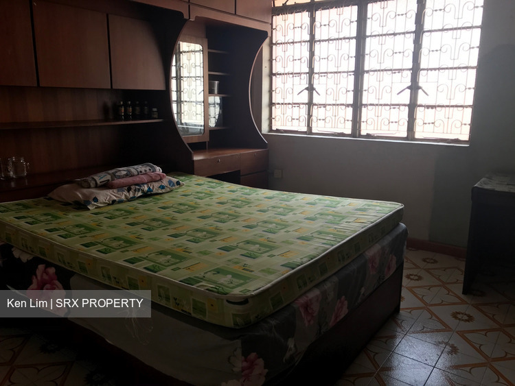 Sennett Estate (D13), Terrace #247635491